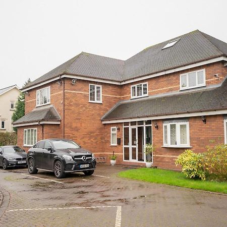 Oyo Oakcroft Guest House Manchester Airport Ringway エクステリア 写真