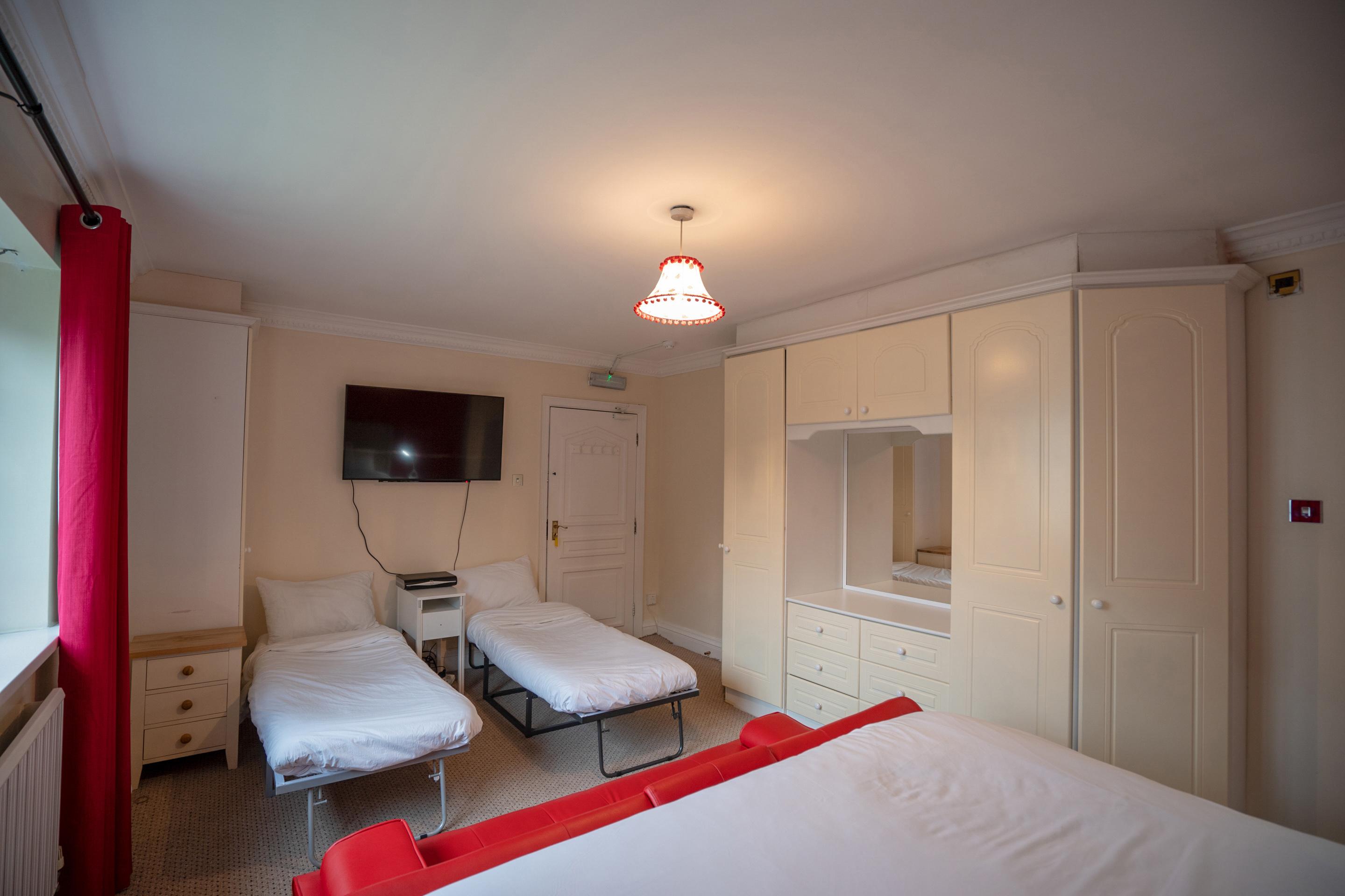 Oyo Oakcroft Guest House Manchester Airport Ringway エクステリア 写真