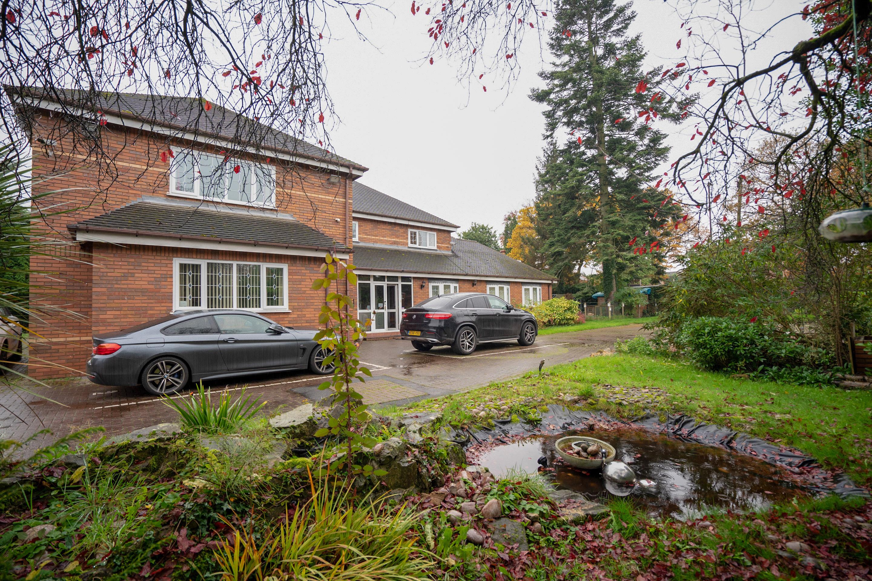 Oyo Oakcroft Guest House Manchester Airport Ringway エクステリア 写真