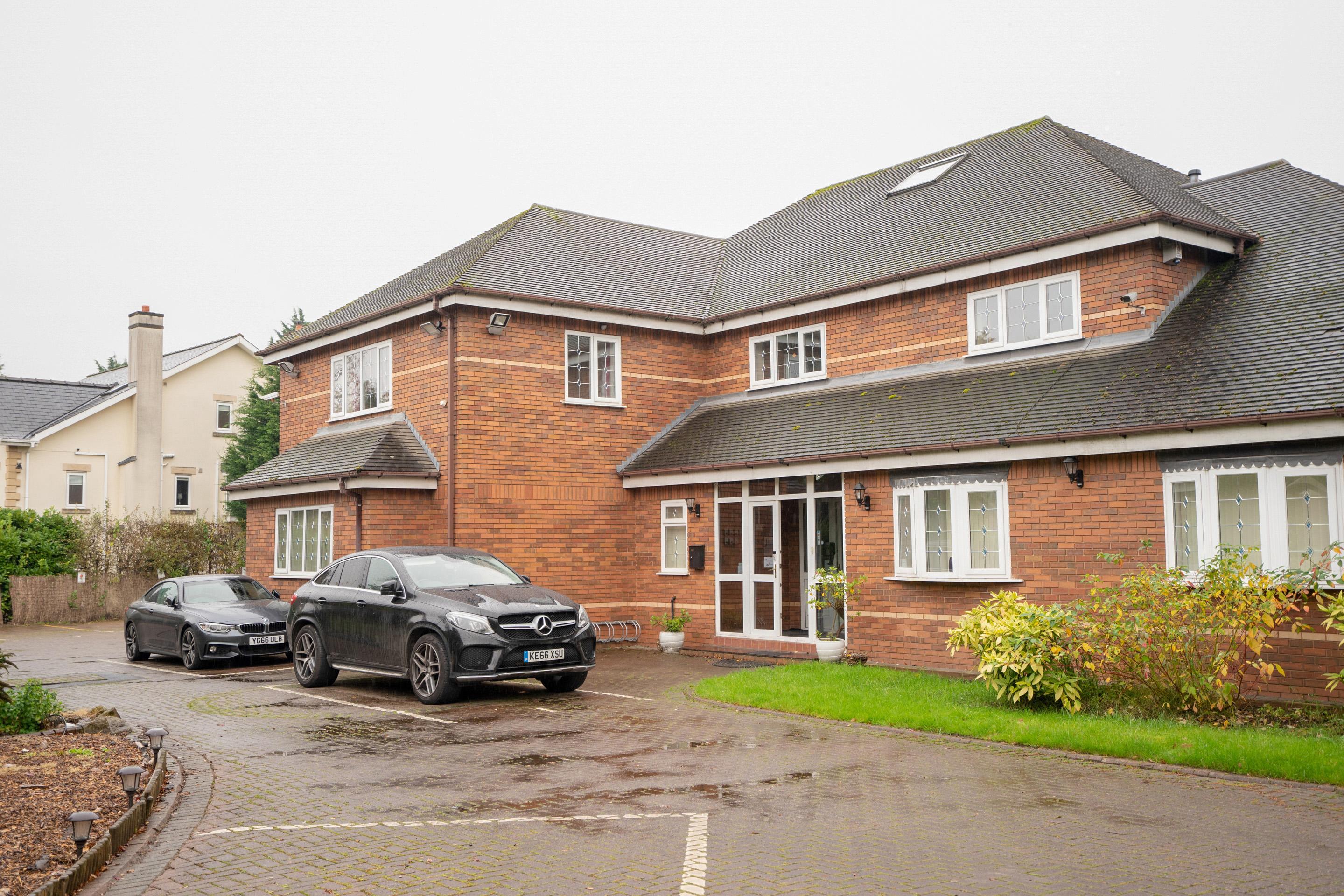 Oyo Oakcroft Guest House Manchester Airport Ringway エクステリア 写真
