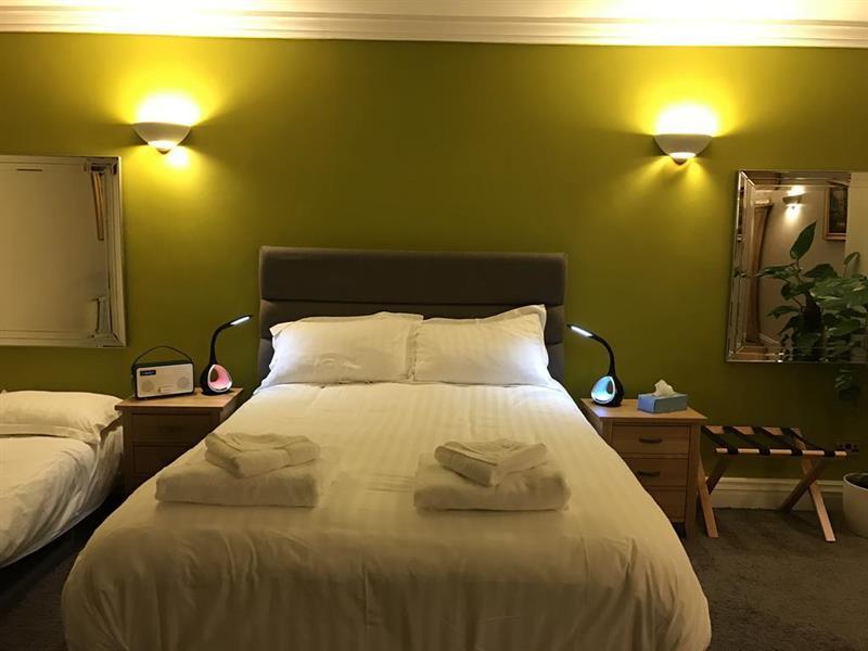 Oyo Oakcroft Guest House Manchester Airport Ringway エクステリア 写真